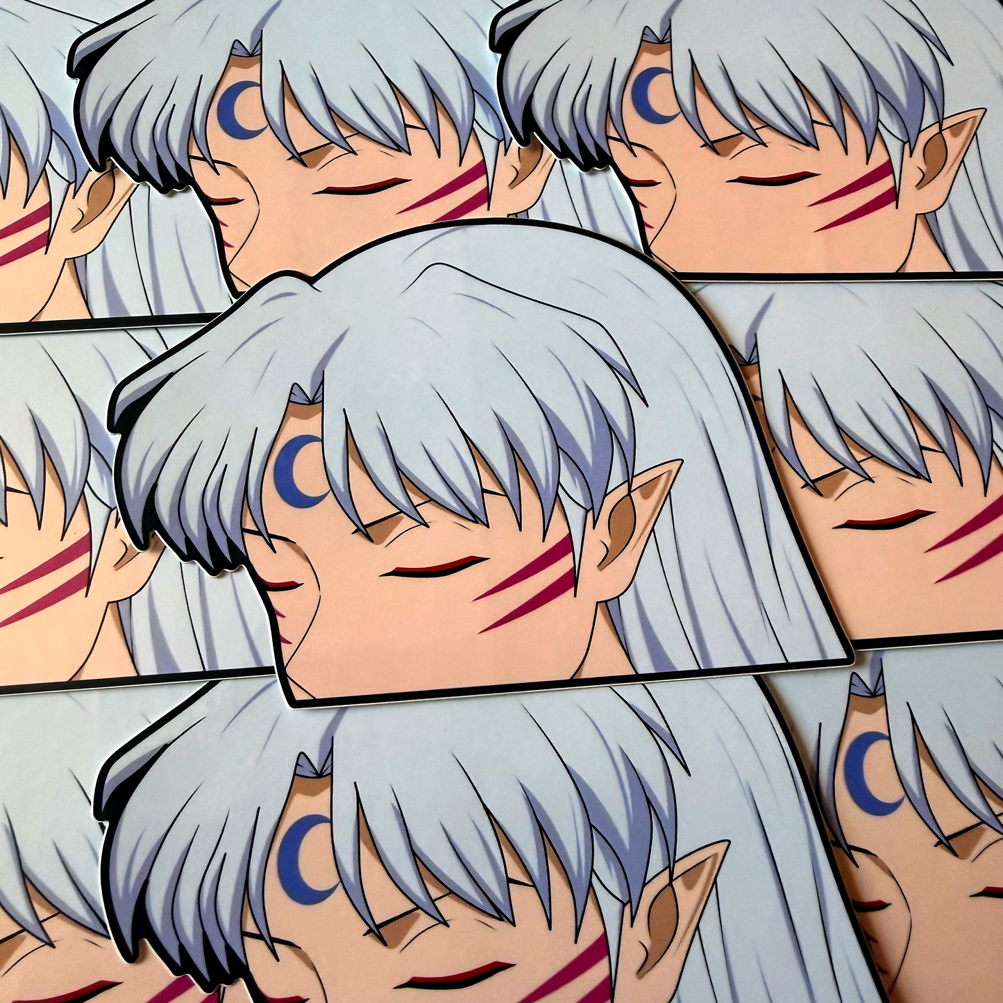 SESSHOMARU PEEKER