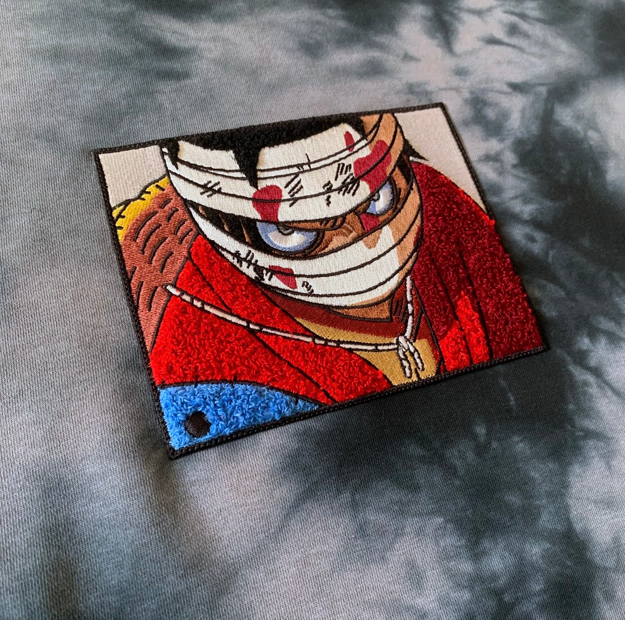LUFFY BLACK TIE-DYE CREWNECK